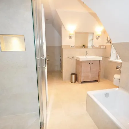 Doppelhaushaelfte Golden Peach Tatil Evi